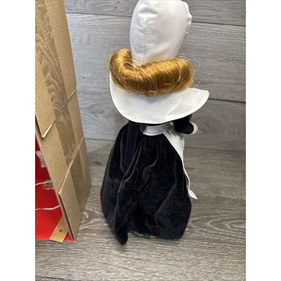 Vtg Nutcracker Village Pilgrim Woman Original Box 2005 Thanksgiving 14” Tall - Picture 7 of 9